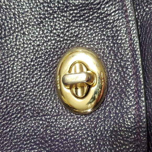 Coach 24771 turnlock hobo - Picture 10 of 12